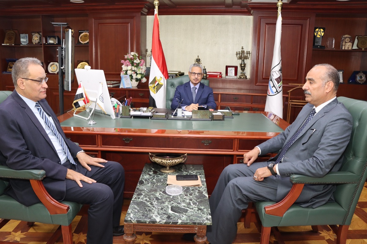 المحافظ يستقبل وكيل وزارة التعليم الجديد